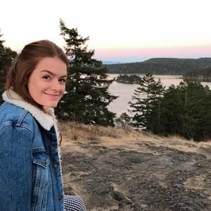 Meet your Posher, Camila